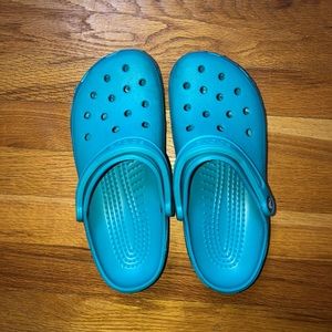 Classic Crocs! Women’s 9/Men’s 7